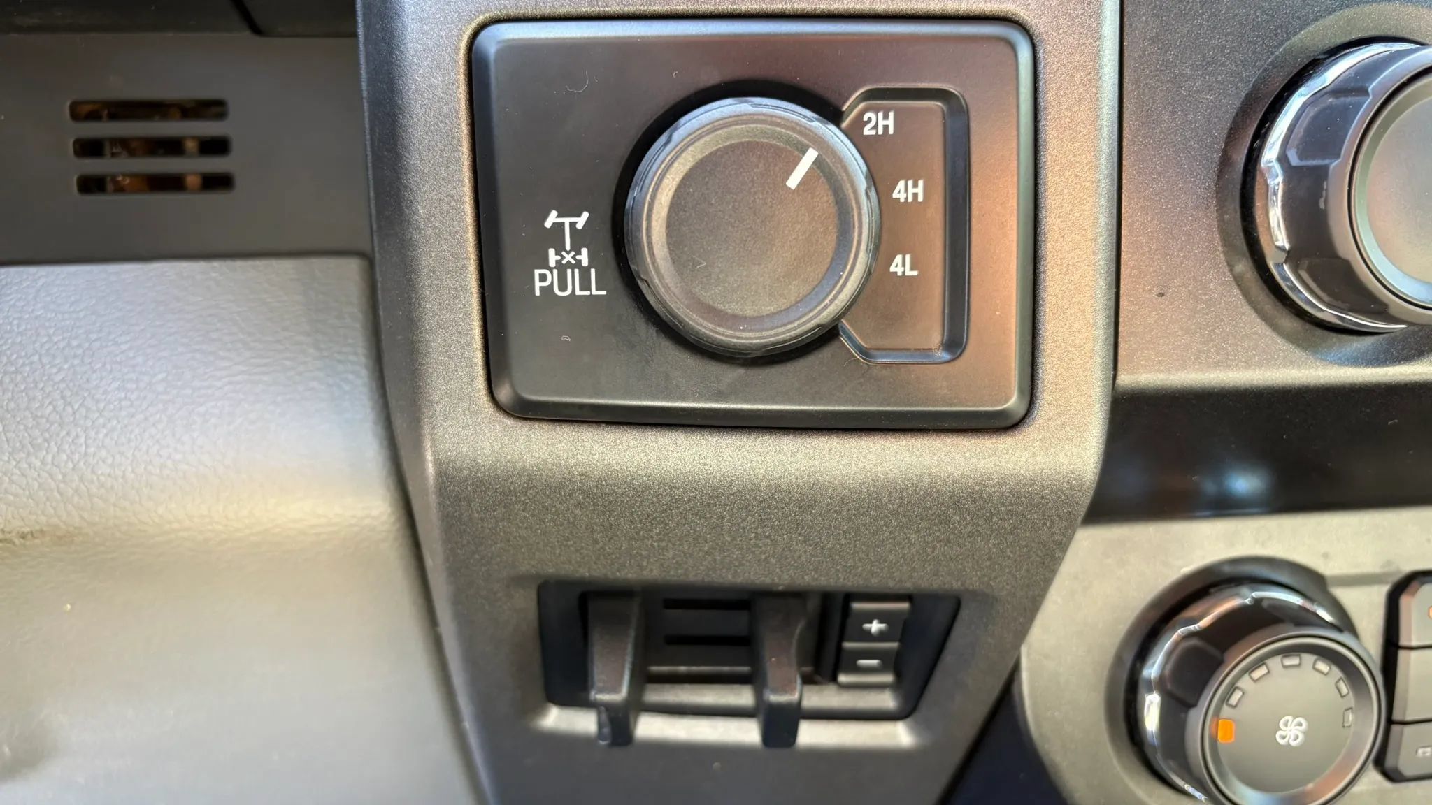 Used 2019 Ford F250 XL w/ Power Equipment Group AWD/4WD image 20