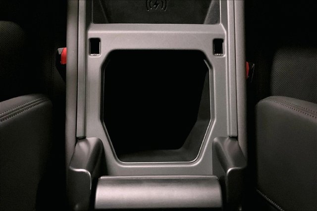 Certified 2026 Land Rover Defender 110 S AWD/4WD image 11