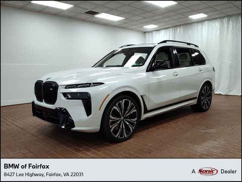 Used 2023 BMW X7 M60i w/ Executive Package image 1