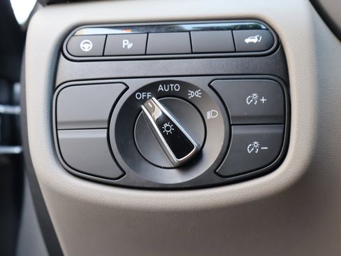 Certified 2023 INFINITI QX50 Luxe image 23