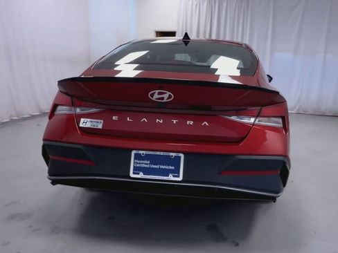 Used 2025 Hyundai Elantra Sport image 7