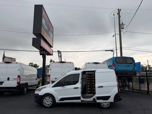 Used 2023 Ford Transit Connect XL FWD image 8