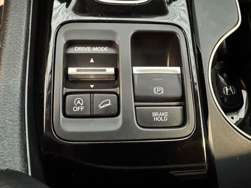 Used 2023 Honda Pilot Elite image 21