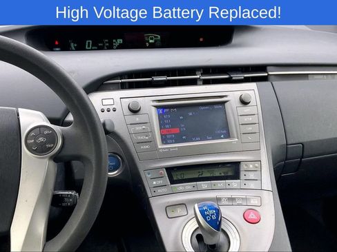 Used 2014 Toyota Prius Two image 6