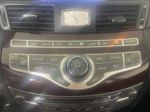 Used 2017 INFINITI Q70 L 3.7 image 21
