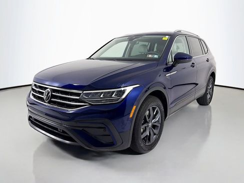 Used 2024 Volkswagen Tiguan SE image 3