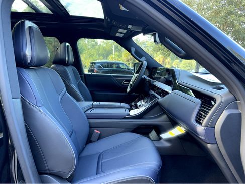 New 2026 INFINITI QX80 Autograph w/ Premium Cargo Package image 22