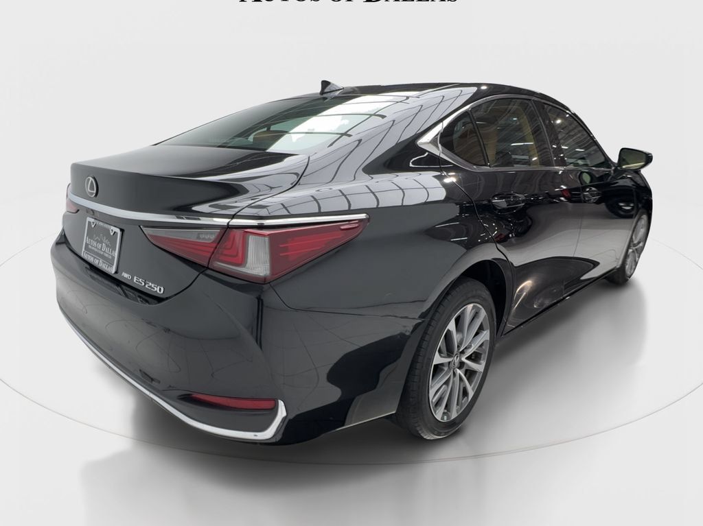 Used 2022 Lexus ES 250 w/ Accessory Package AWD/4WD image 8