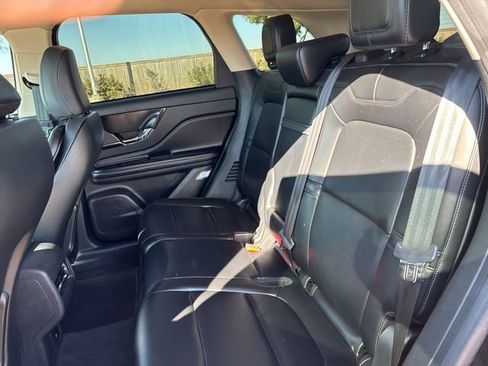 Used 2023 Lincoln Corsair AWD image 19