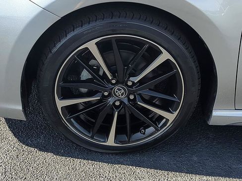 Used 2018 Toyota Camry XSE FWD image 12