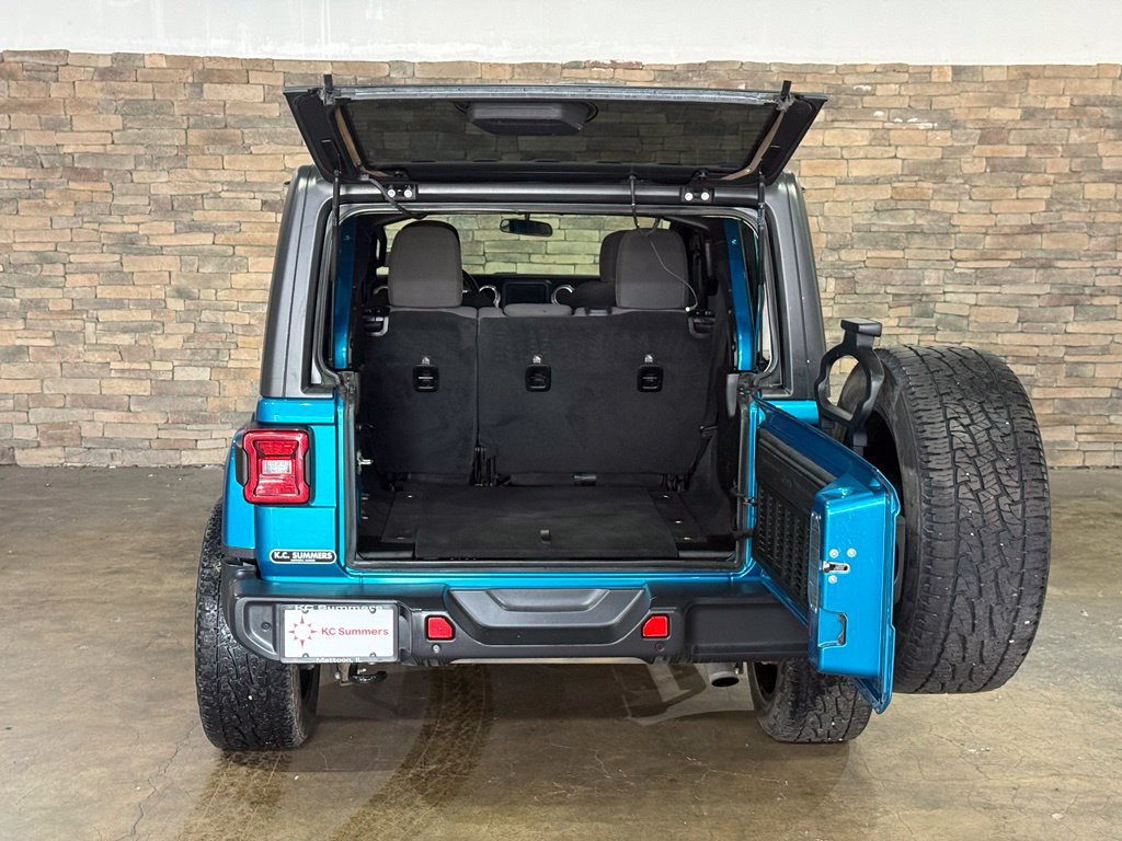 Used 2019 Jeep Wrangler Unlimited Sahara w/ Safety Group AWD/4WD image 7