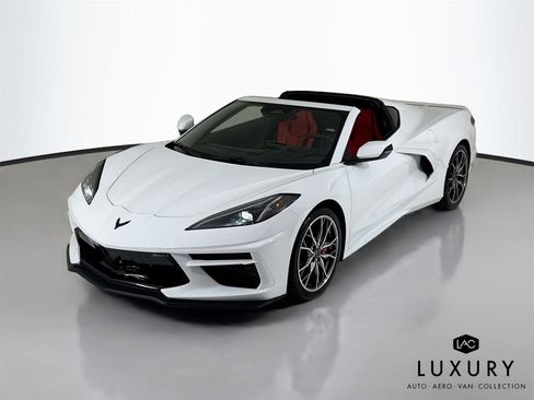Used 2026 Chevrolet Corvette Stingray Coupe w/ 1LT RWD image 4