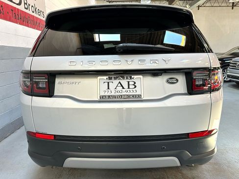 Used 2023 Land Rover Discovery Sport SE image 4