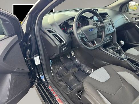 Used 2018 Ford Focus ST image 13