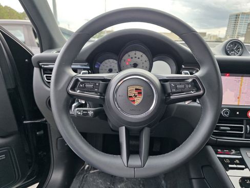 New 2025 Porsche Macan image 33