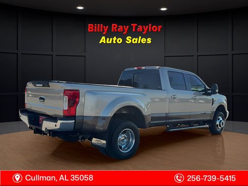 Used 2017 Ford F350 Lariat w/ Lariat Value Package image 5