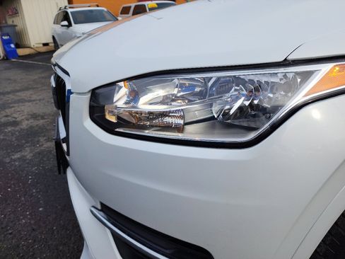 Used 2016 Volvo XC90 T5 Momentum image 34