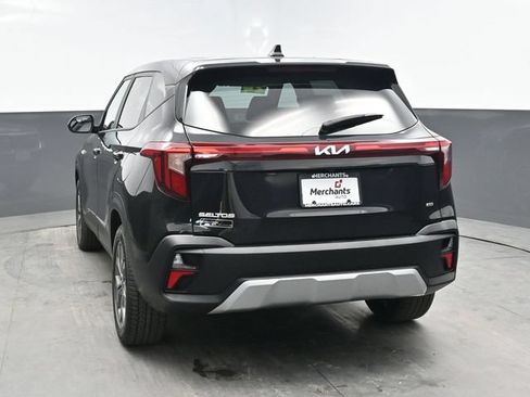 Used 2024 Kia Seltos LX AWD/4WD image 5