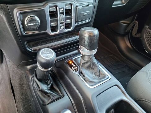 Used 2020 Jeep Gladiator Sport w/ Quick Order Package 24S AWD/4WD image 21