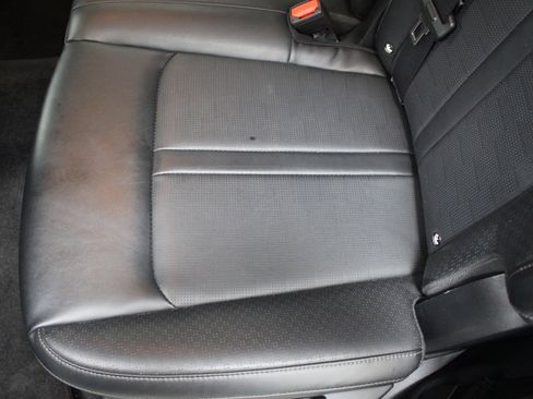 Used 2024 Kia Sorento S image 19