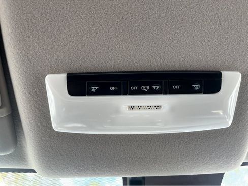 New 2025 Nissan Versa S w/ Trunk Package image 29