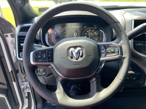 Used 2026 RAM 2500 Laramie AWD/4WD image 12