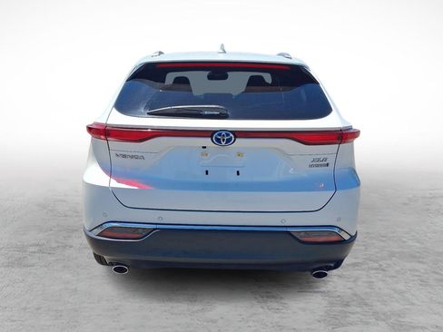 Used 2021 Toyota Venza XLE w/ Softex Package AWD/4WD image 4
