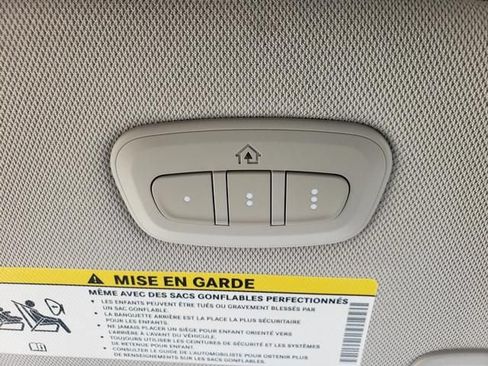 Used 2024 Chrysler Pacifica Limited FWD image 26