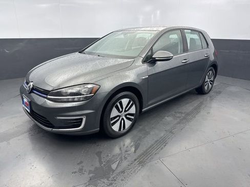 Used 2019 Volkswagen e-Golf SE w/ Driver Assistance Package image 2