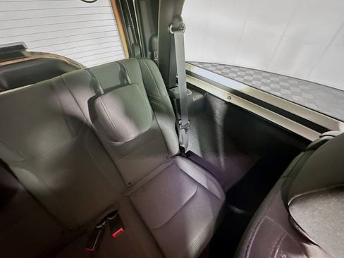 Used 2022 Jeep Wrangler Sport S image 14