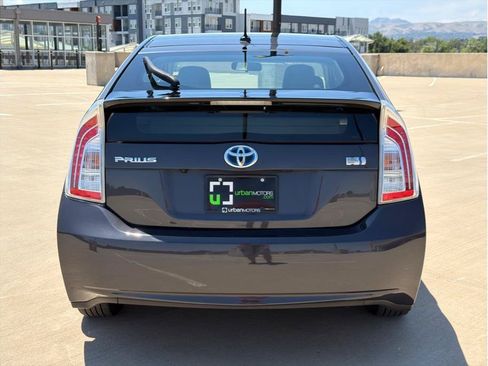 Used 2013 Toyota Prius Three w/ Solar Roof Pkg FWD image 7