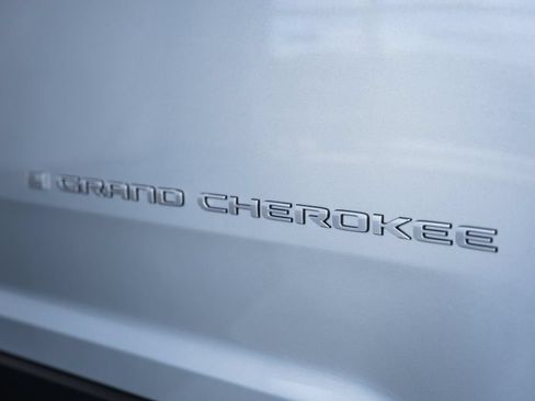 New 2026 Jeep Grand Cherokee Laredo X AWD/4WD image 17