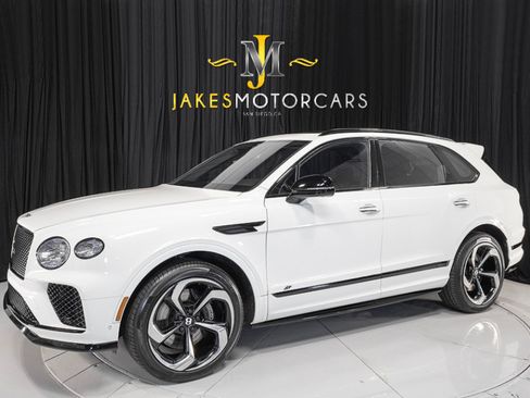 Used 2022 Bentley Bentayga AWD/4WD image 1