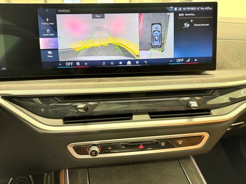 Used 2024 BMW X5 xDrive40i w/ M Sport Package image 13