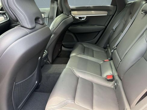 Certified 2025 Volvo V90 B6 Cross Country Ultra AWD/4WD image 22