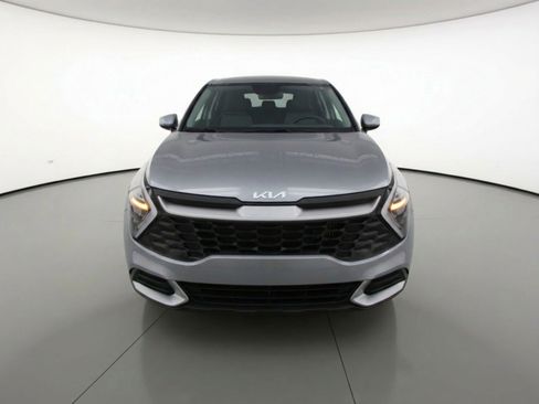 Used 2025 Kia Sportage LX image 2