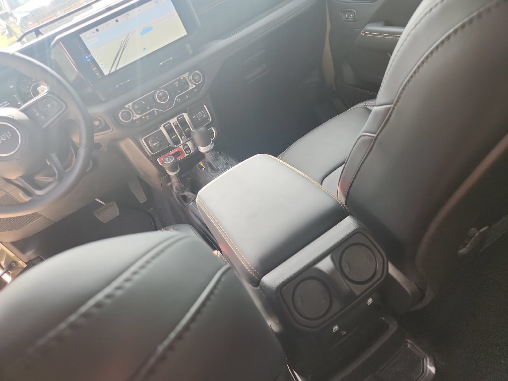 Used 2025 Jeep Wrangler Unlimited Rubicon 392 AWD/4WD image 25