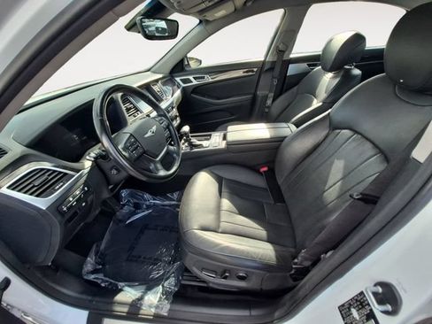 Used 2019 Genesis G80 3.8 RWD image 9