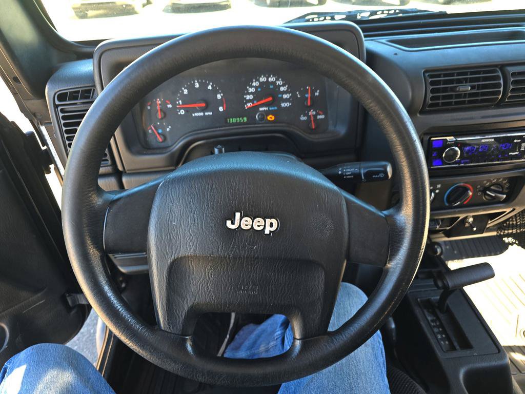 Used 2004 Jeep Wrangler X w/ Convenience Group AWD/4WD image 19