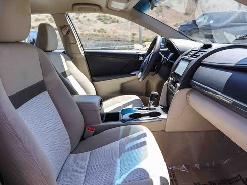 Used 2012 Toyota Camry LE FWD image 18