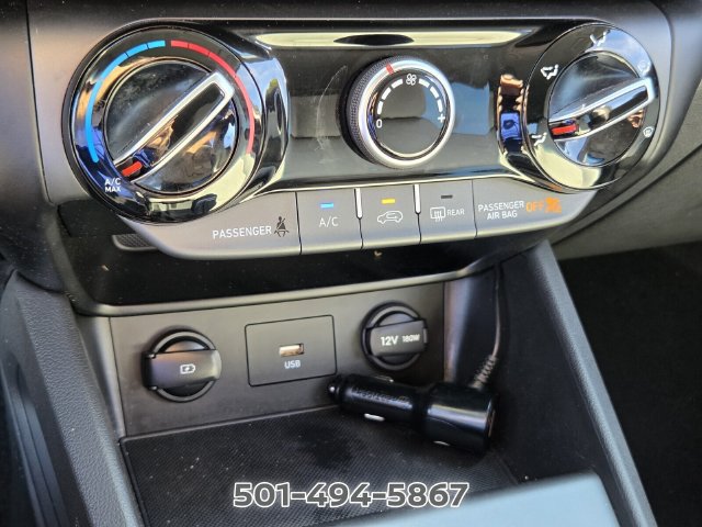 Used 2023 Hyundai Kona SEL FWD image 19