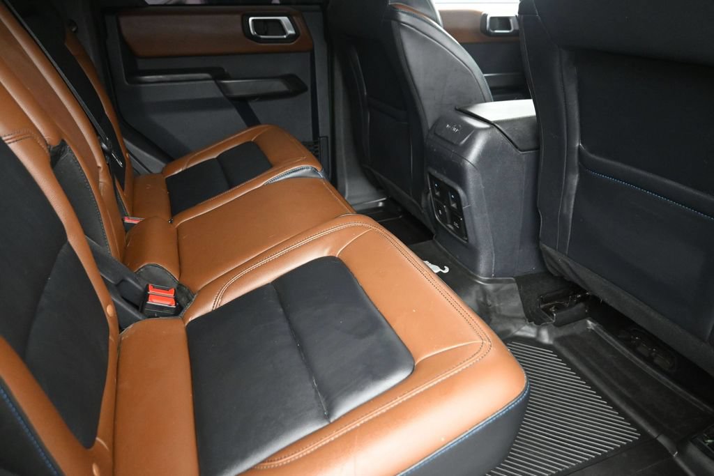 Used 2024 Ford Bronco Outer Banks AWD/4WD image 10