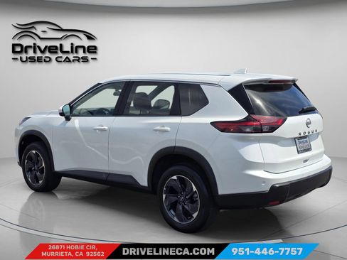 Used 2025 Nissan Rogue SV FWD image 10