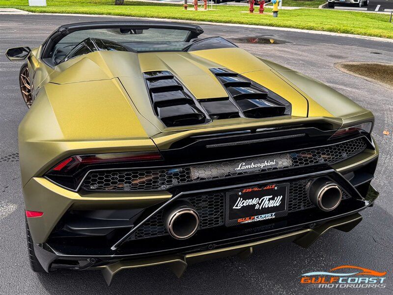 Used 2022 Lamborghini Huracan EVO RWD image 42