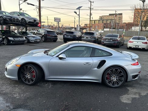 Used 2015 Porsche 911 4 Coupe image 8