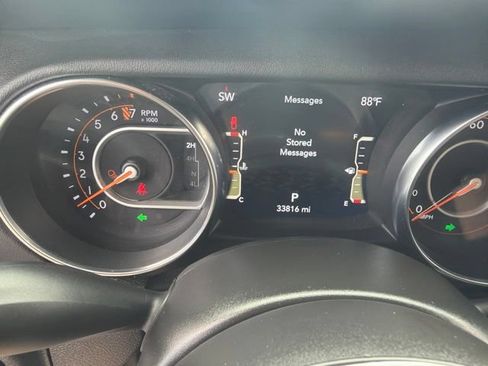 Used 2022 Jeep Gladiator Overland AWD/4WD image 13