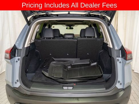 Certified 2023 Nissan Rogue SV w/ SV Premium B Package FWD image 5