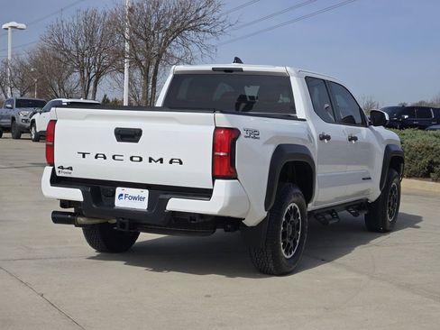 Used 2024 Toyota Tacoma TRD Off-Road image 7