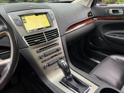 Used 2010 Lincoln MKT AWD image 31