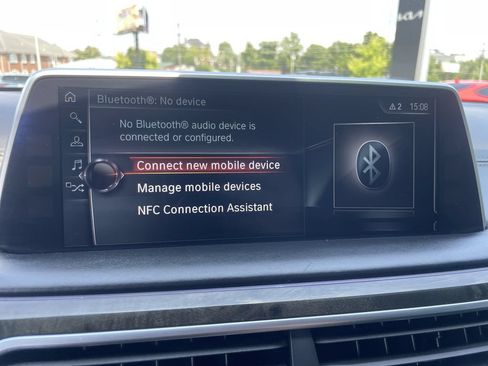 Used 2016 BMW 750i RWD image 12